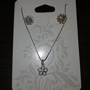 Silver Tone Crystal Flower Necklace & Earring Set
